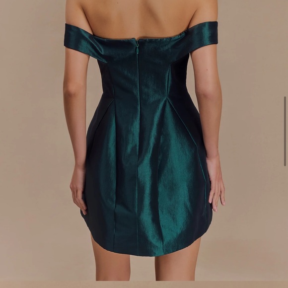 Diana from Meshki 
Off Shoulders Mini Dress - Deep Emerald - Picture 3 of 4